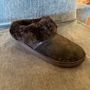 Olukai - Ku'i Lava Rock - Multiple Sizes (NEW W/ BOX)